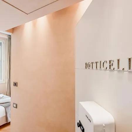 Aurora Garden Lodging - Rooms & Apartment-3