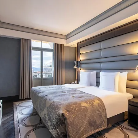 Royal Savoy Hotel & Spa-3
