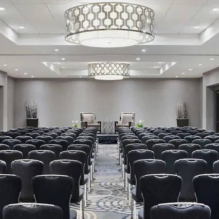 Sheraton Vancouver Airport Hotel-3