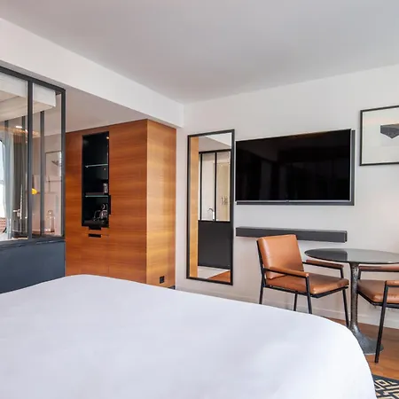 Renaissance Paris Republique Hotel & Spa-3