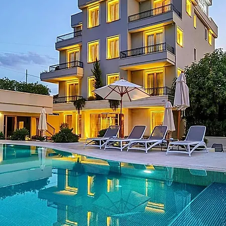 Avanti Hotel & Spa-3
