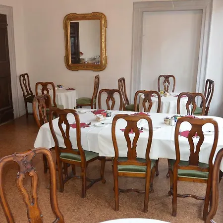 Palazzo Contarini Della Porta Di Ferro-2