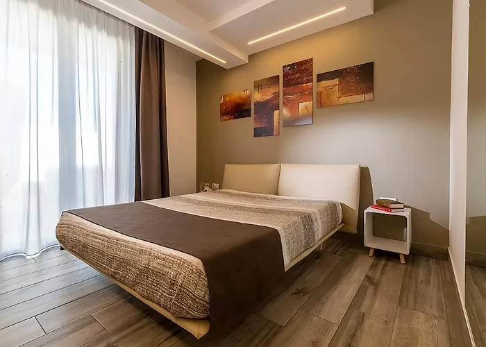 Sundeck Hotel