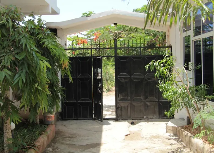 Homeland Swahili Lodge Nungwi Backpacker Apartments Budget