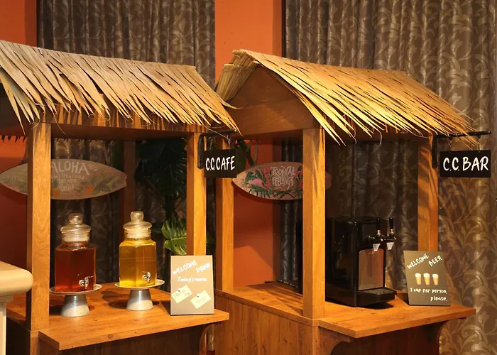 Chapel Coconuts Hotel Ipolani Fukuoka