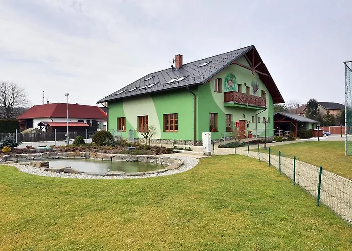 Restaurace A Penzion Kamenec