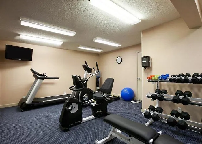 Hawthorn Suites Of Troy