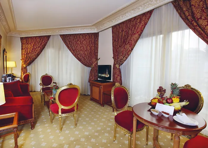 Serenada Golden Palace - Boutique Hotel