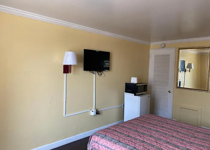 Downbeach Inn