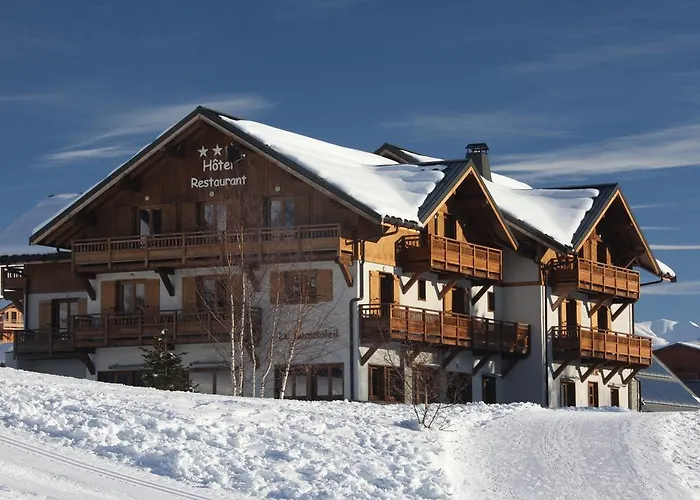 Chalet-Hotel Le Beausoleil, The Originals Relais Fontcouverte-la-Toussuire