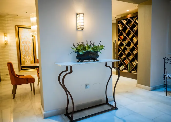 Hotel Meninas - Boutique Opera Madrid