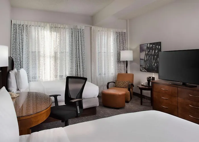 Doubletree By Hilton Memphis Downtown