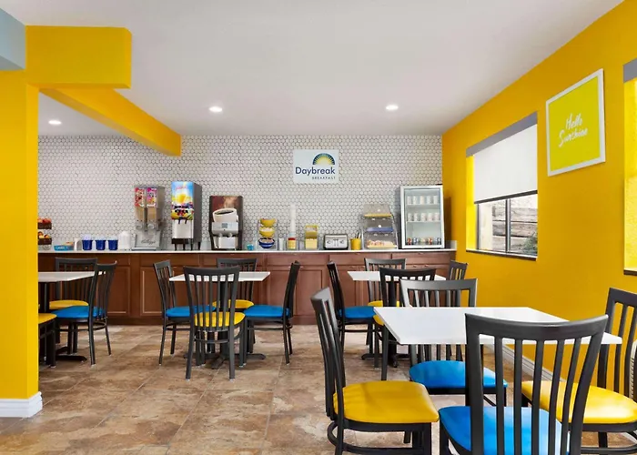 Days Inn By Wyndham Ruidoso Downs