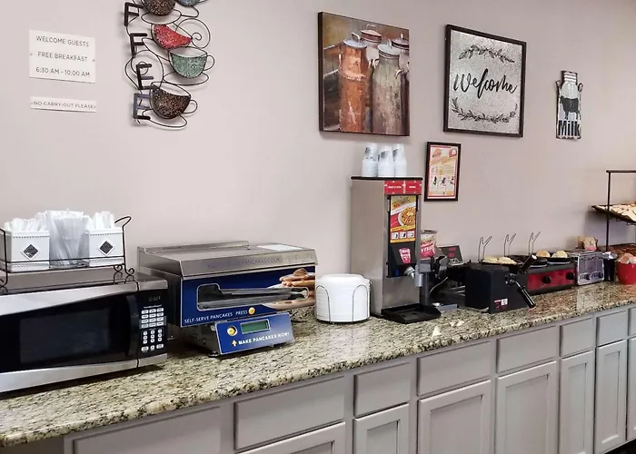 Ramada By Wyndham & Suites Warner Robins