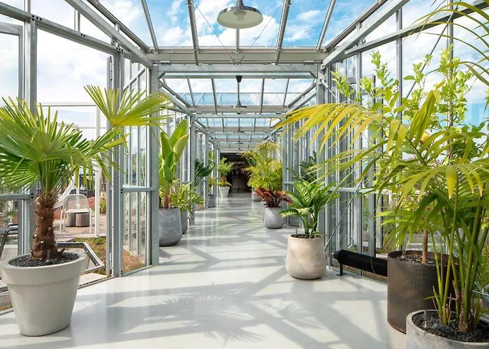 Zoku Amsterdam Aparthotel
