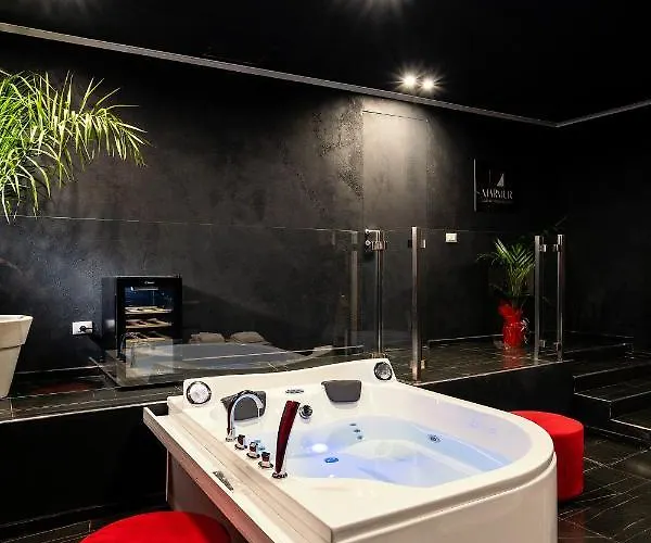 Marmur Suite
