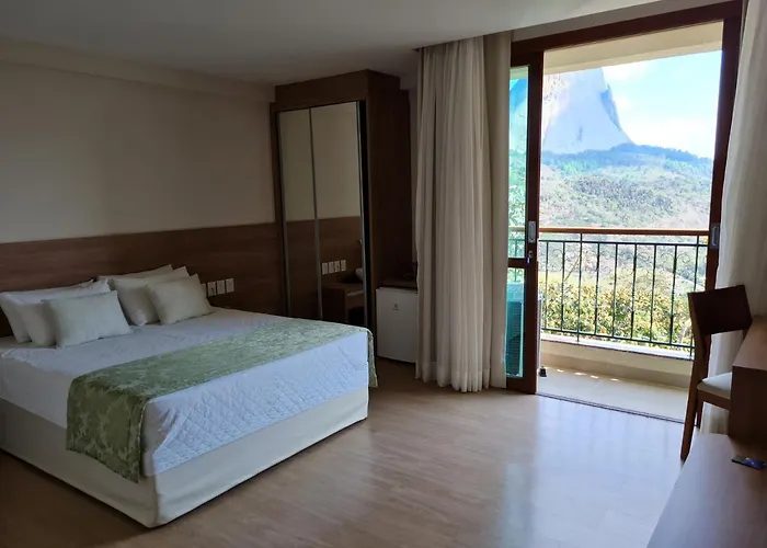 Vista para Pedra Azul e TV de 85