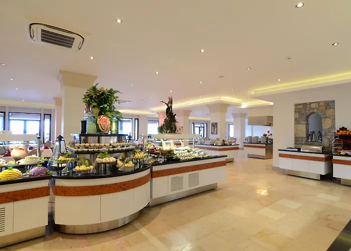 Azka Otel