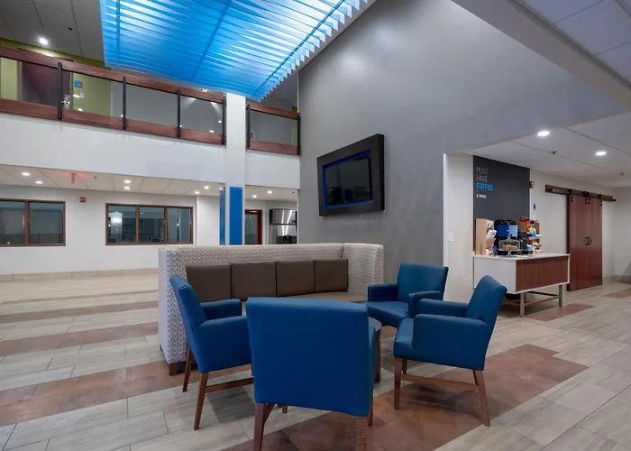 Holiday Inn Express Hotel & Suites Coon Rapids - Blaine Area By Ihg