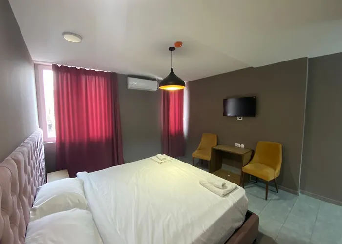 Hotel Fama