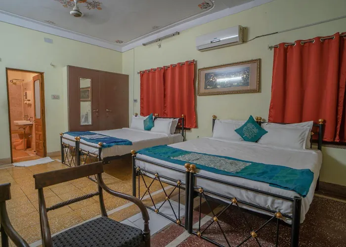 Hotel Ambavgarh Palace