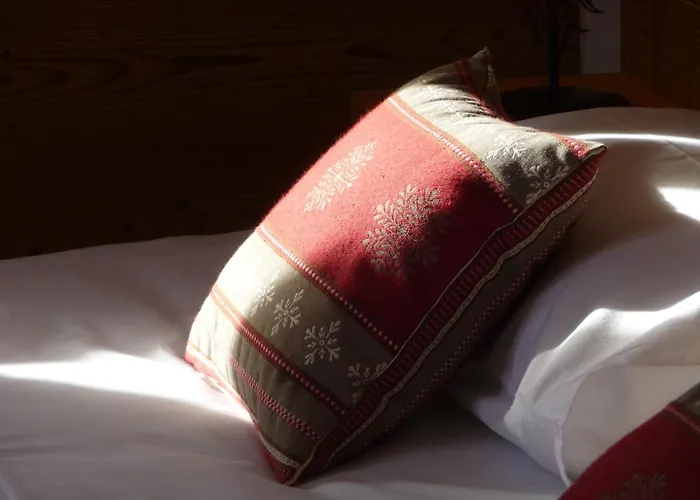 Chalet-Hotel Le Beausoleil, The Originals Relais Fontcouverte-la-Toussuire