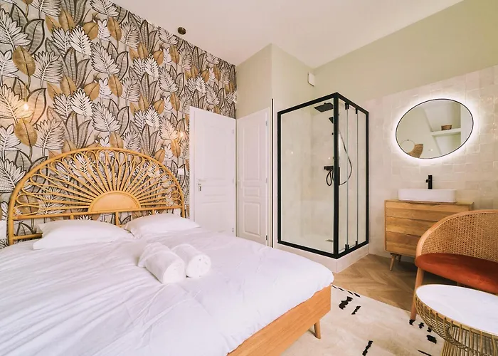 Elegante Maison Amienoise - Proche Gare, Home-Cinema, 3 Chambres Doubles, 1 Chambre Familiale Avec Jacuzzi Privatif - La Maison Des Petits Sablon