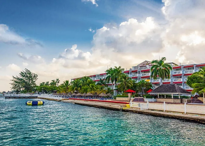 Grand Decameron Montego Beach, A Trademark All-Inclusive Resort