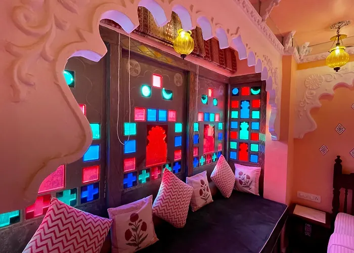Sheeshmahal By Oladar