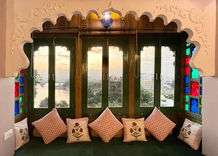 Sheeshmahal By Oladar