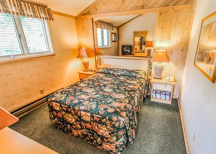 Smoketree Lodge