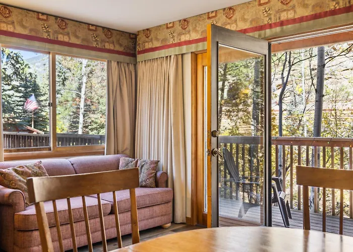 Ponderosa Lodge