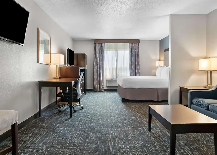 Best Western Plus Flint Airport Inn & Suites