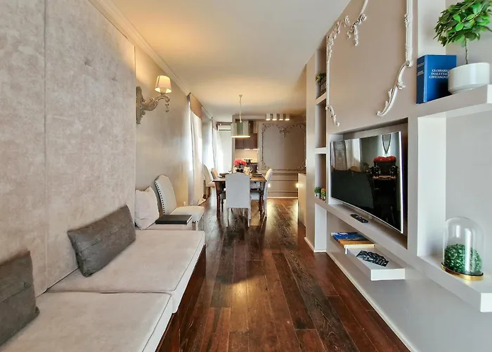 Luxury In The Center By Host Hero