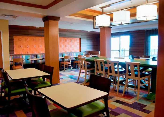 Fairfield Inn & Suites Ames