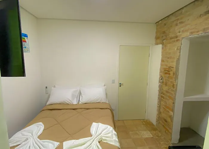 Frente ao Mar - Suites com Piscina Aquecida, SPA Privativo, Vista ao Mar ou Montanha, com Estacionamento- Raizes do Mar ECO Hotel
