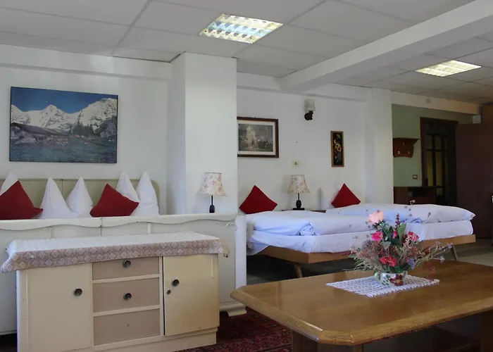 Villa Baviera, Hotel Baviera Chile