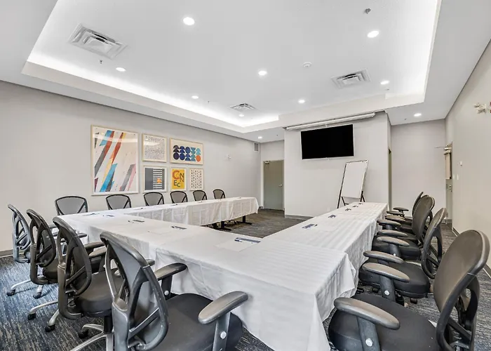 Holiday Inn Express Hotel & Suites-Edmonton South By Ihg