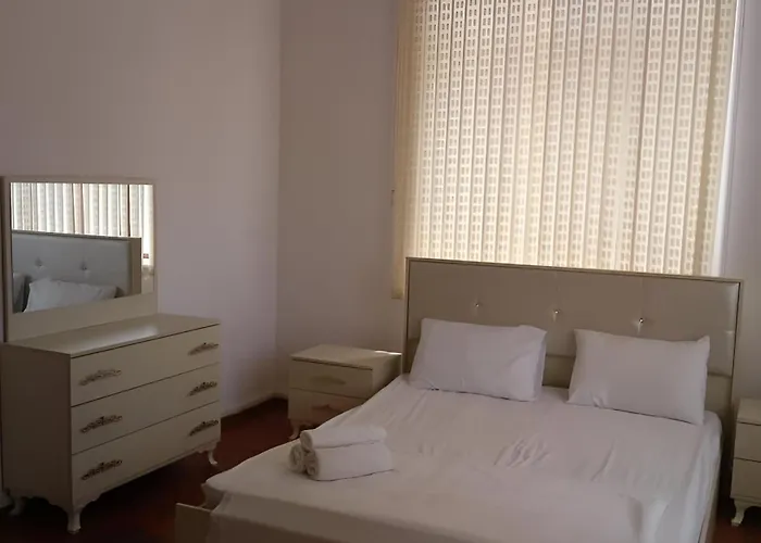Ekm Hotel