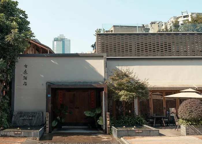 Ancient Charm Inn Chengdu Chunxi Road