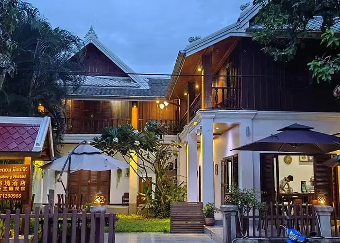 Wisdom Hotel