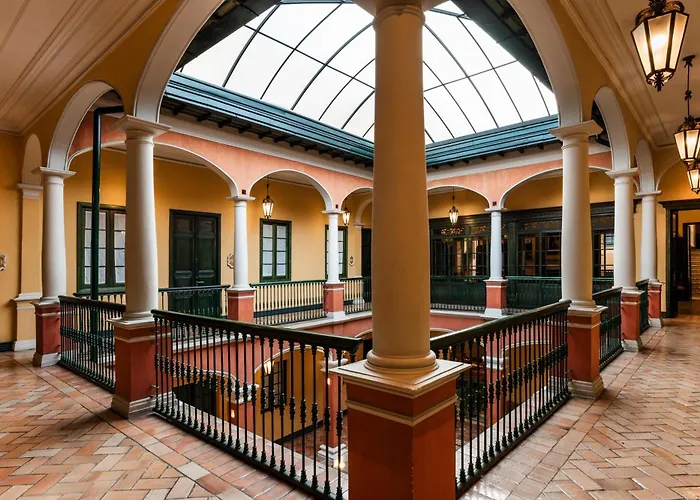 Hotel De La Opera