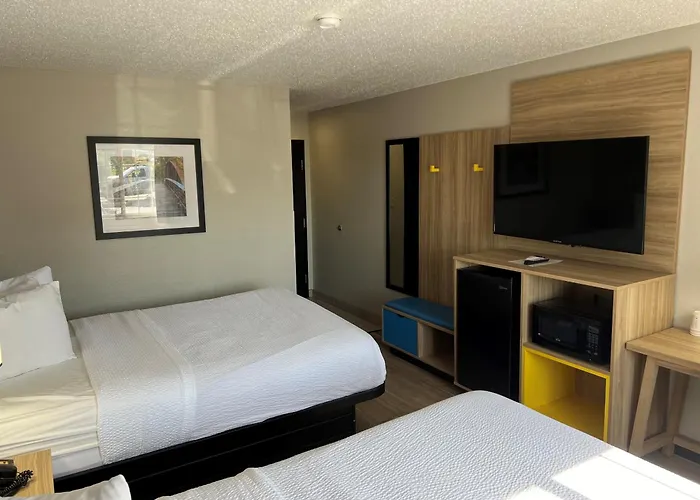 Days Inn By Wyndham Miami