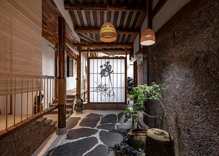 Chanyin Hotel
