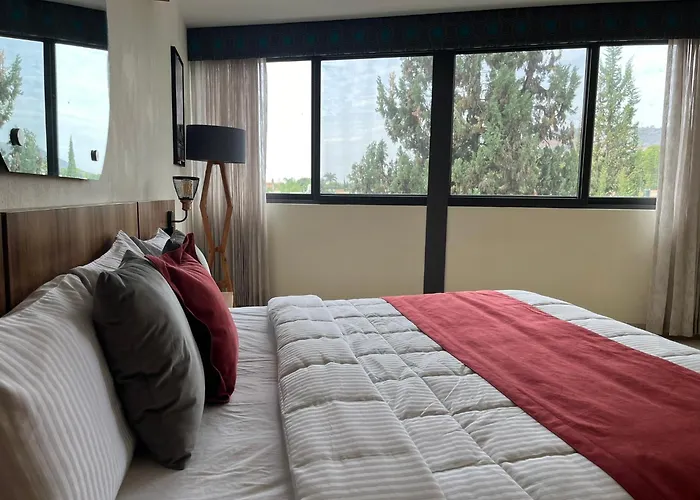 Hotel Cinco Diamantes