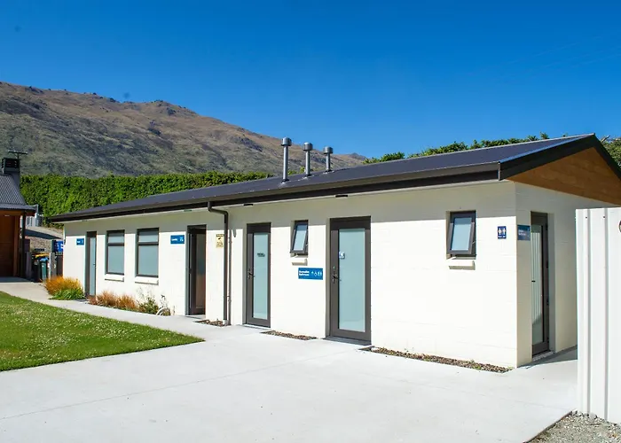 Kingston Top 10 Holiday Park