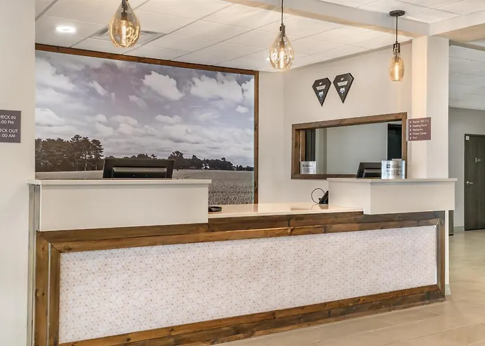 Best Western Plus Wayland Hotel