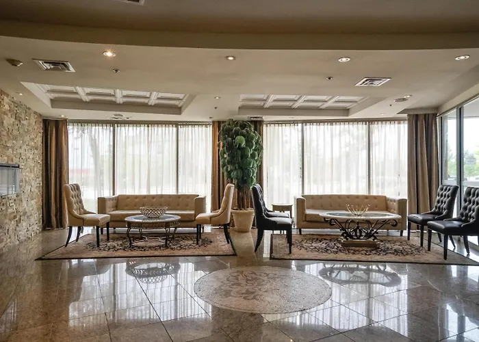 Monte Carlo Inn Airport Suites