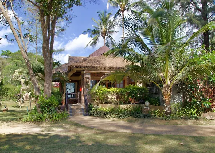 Hotel&Beach Bungalow at Lanta Resort