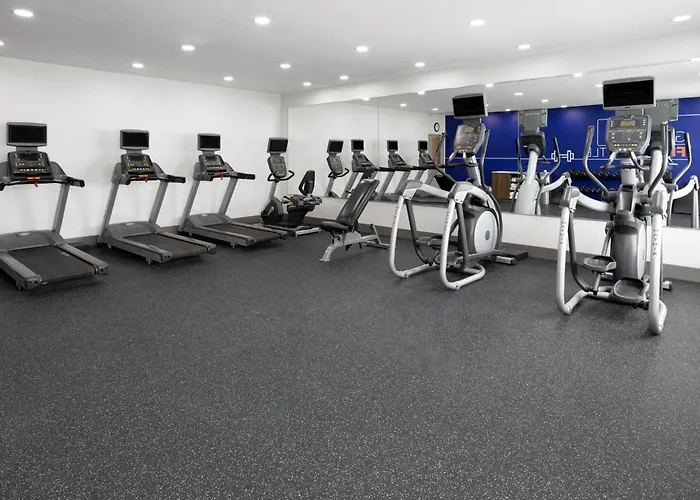 Holiday Inn Express & Suites Wyomissing By Ihg